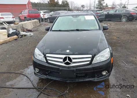 2010 Mercedes-Benz C-Class из США, поврежденный, VIN WDDGF8BB6AF430632